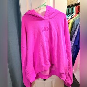 GAP Women's Oversized Cropped 
Hoodie - bubblegum pink